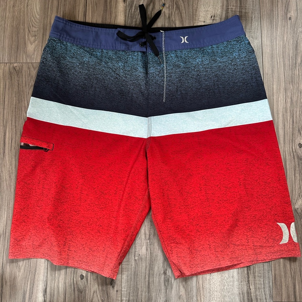 Hurley Phantom Men's Swim Shorts Boardshorts Swim in Red White Blue Size 34